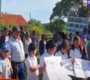 Escuela rural de Loreto no inicia clases ante falta de docentes - Paraguay.com