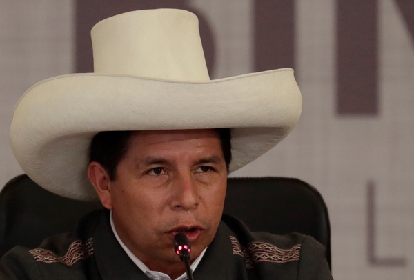 Castillo celebra las históricas cifras de las exportaciones peruanas en 2021 - MarketData