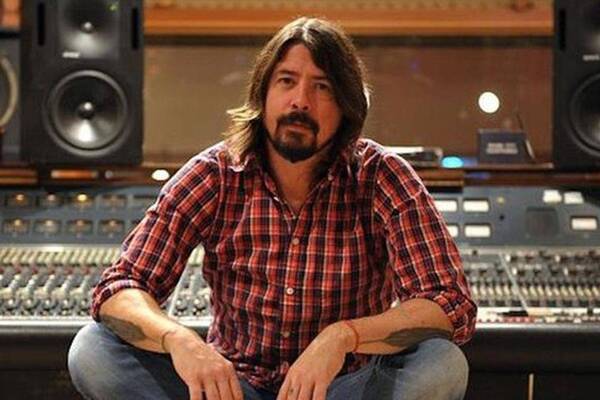 Crónica / Antes de venir a Paraguay, ¡cantante cuenta que está sordo!