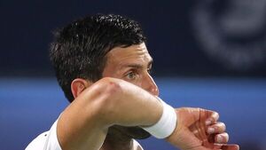 Djokovic cae en Dubai y pierde el número uno
