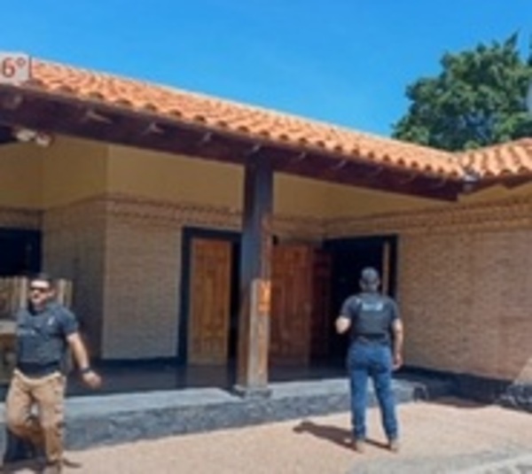 A Utranza Py: Allanan y decomisan inmueble de Conrado Insfrán - Paraguay.com