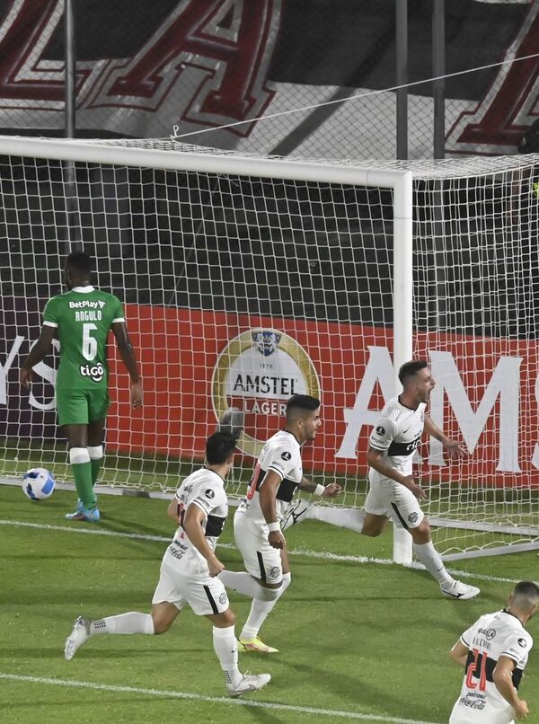 Olimpia muestra su perfil ganador - Fútbol - ABC Color