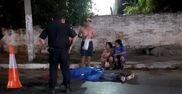 Hombre muere atropellado en Zeballos Cué y autor se fuga - Nacionales - ABC Color