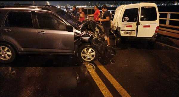 Adelantamiento ocasionó otro accidente en el puente San Roque