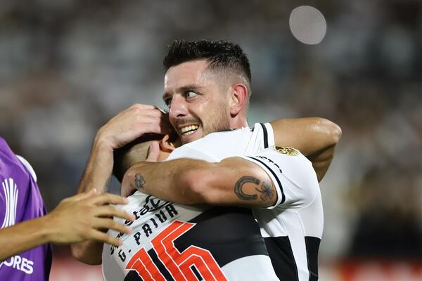 Olimpia se embriaga con la "Copa" - El Independiente