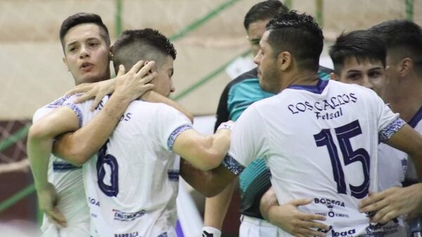 LOS GALLOS Y SU PRIMER HISTÓRICO TRIUNFO