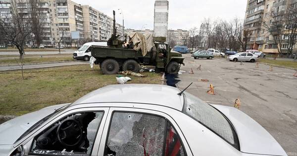 La Nación / Kiev, la capital ucraniana, sacudida por feroces combates callejeros