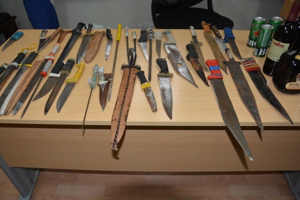 Incautan 33 armas blancas tras requisa en Tacumbú - Judiciales.net