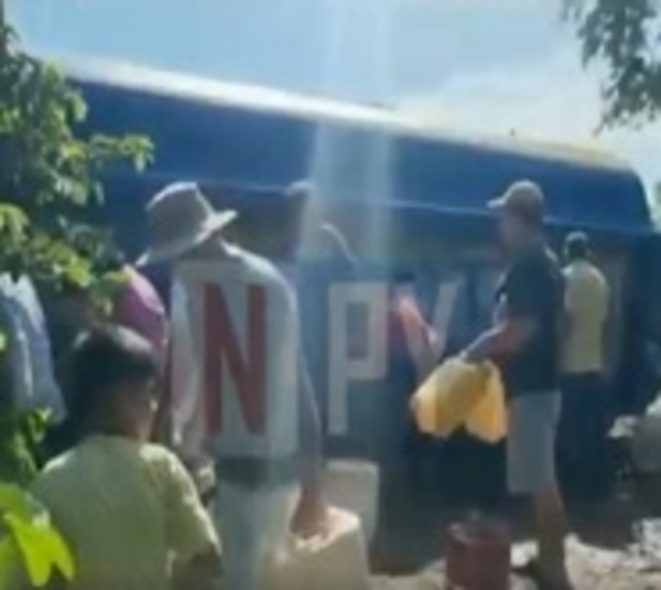 Camión con combustible volcó en San Pedro - Paraguay.com