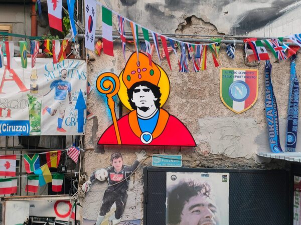 Maradona, el eterno negocio napolitano - El Independiente