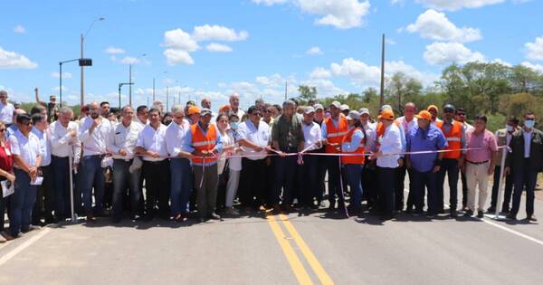 La Nación / Abdo inaugura primer tramo de la ruta bioceánica