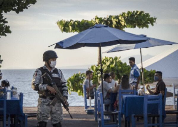 Puerto Vallarta y su floreciente industria turística en México son rehenes del CJNG