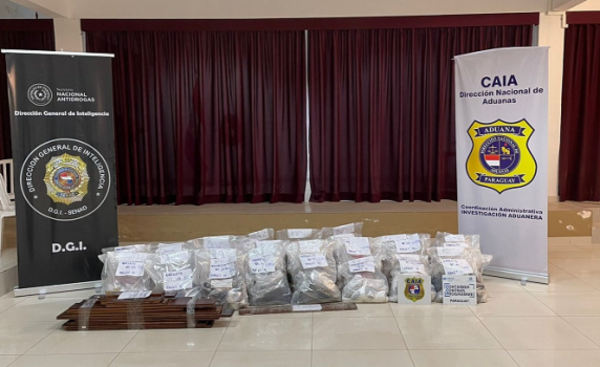 #ConexiónEspaña 162 kg de cocaína estaban ocultos en piso de parquet