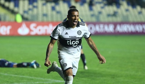 Richard Ortiz: 'En Copa se deja jugar más, se juega a estadio lleno y encima no hay VAR'