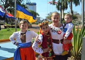 Ucranianos del Paraguay denuncian agresión injustificada de Rusia y acusan a Putin de actuar como "el señor del mal" – La Mira Digital