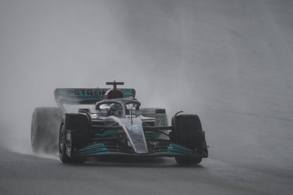 Hamilton cierra la primera semana de test con el mejor tiempo