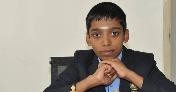 La Nación / En 39 movimientos, joven de 16 años vence al campeón mundial de ajedrez