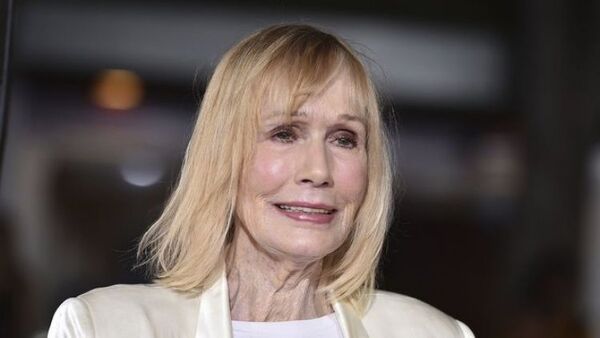 Fallece Sally Kellerman, actriz de MASH nominada al Oscar