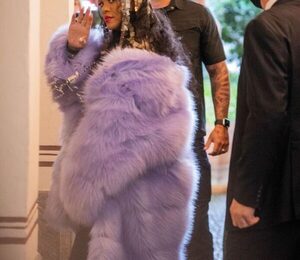 Rihanna y su ‘look’ más llamativo desde que está embarazada