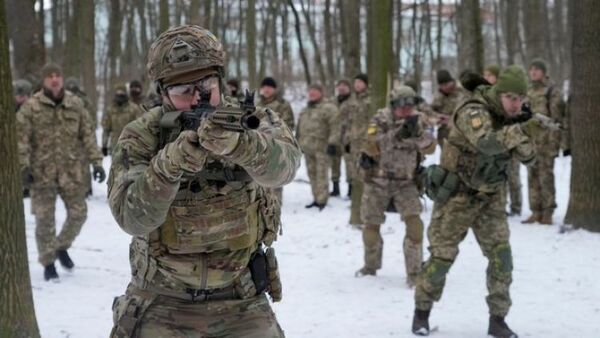 Guerra en Ucrania: tropas rusas se acercan a Kiev, que está en