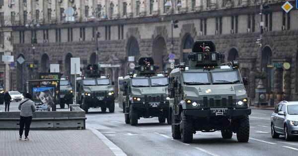 La Nación / Resistencia ucraniana frena a fuerzas rusas en Kiev, afirma EEUU