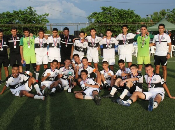 Olimpia campeón de la CONMEBOL Liga de Desarrollo en la Sub 13 - APF