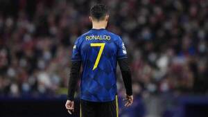 Crónica / CR7: “Sé que no faltan muchos años para que deje de jugar”