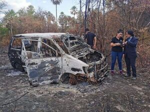 A ultranza: Allanan vehículo incinerado en una pista clandestina en el Chaco - Nacionales - ABC Color