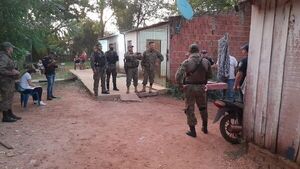 Policía detiene a un joven con varias causas por robo y violencia familiar