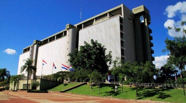 Tufo a operación política: BCP ratifica sanción contra BNF y abre puertas a pleito judicial antes de Gafilat