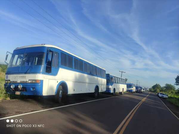 Abandonaron 7 buses en Curuguaty que serían de la Iglesia del "Narcopastor" - Megacadena — Últimas Noticias de Paraguay