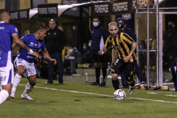 Guaraní recibe a uno de los punteros en la continuidad de la cuarta fecha - Fútbol - ABC Color
