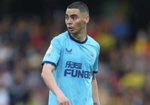 Almirón jugó 1 minuto en la victoria del Newcastle sobre Brentford