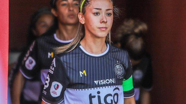 Crónica / ¡Le comparan con Roque! ¿Qué dice Vero López de su paso a Cerro?