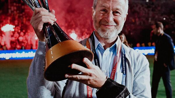 Roman Abramovich deja el Chelsea a la fundación del club