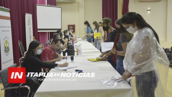 RENOVACIÓN DEL PROGRAMA DE BECAS EBY-GOBERNACIÓN. - Itapúa Noticias
