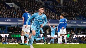 Phil Foden alivia al Manchester City