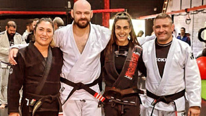 Crónica / ¡Capísima! ¡Paloma Ferreira se graduó en Jiu Jitsu!