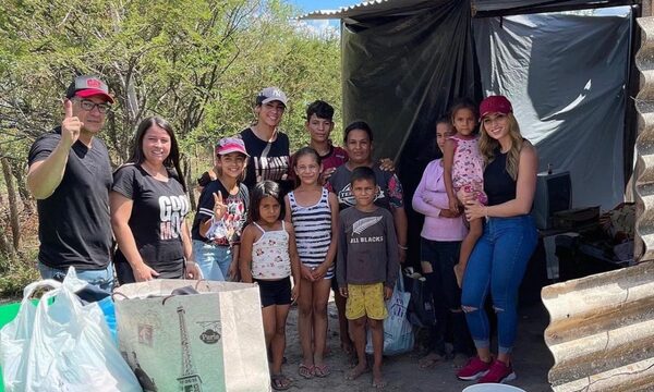 Novia de Jean Fernandes entregó donaciones a asentamiento de Limpio
