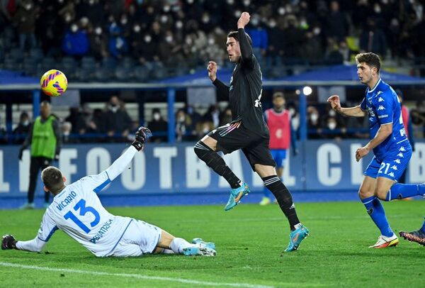 Juventus escala con Vlahovic en la Serie A - Fútbol - ABC Color
