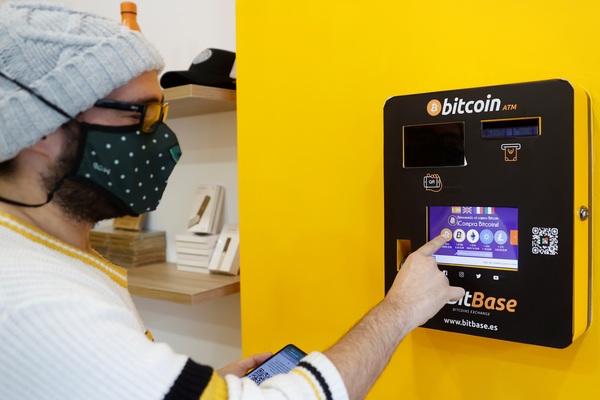 Las criptomonedas: un volátil refugio antiinflación que se dispara en América - MarketData