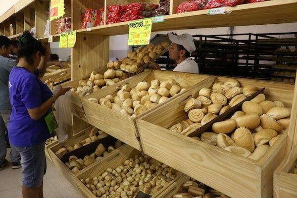 Crónica / ¡Ñandejara! Anuncian que hasta la galleta va a subir