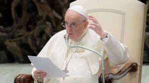 El papa pide abrir corredores humanitarios para acoger a los ucranianos