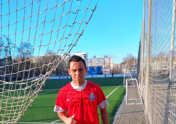 Futbolista paraguayo ingresó a Rumania tras abandonar Ucrania