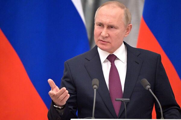 Putin pone en alerta a las fuerzas de disuasión nuclear de Rusia