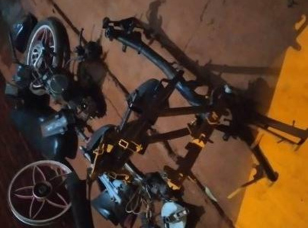 Crónica / Ofreció piezas de moto robada por Facebook y fue cachado por la poli