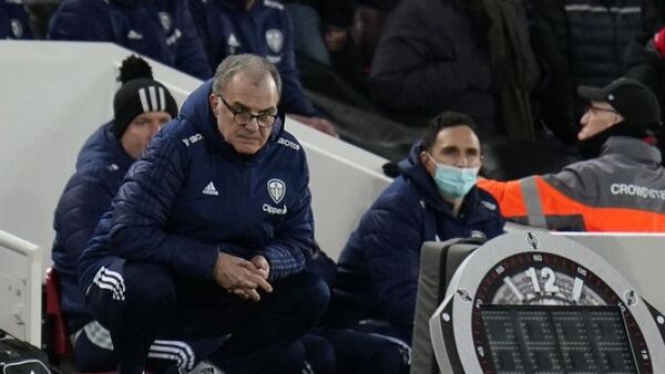 Leeds United hace oficial la marcha de Marcelo Bielsa