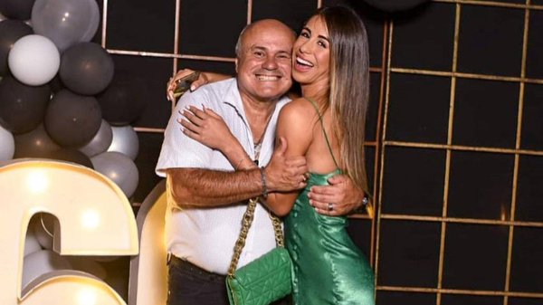 Crónica / Jessica Torres responde a escrache: "No es cierto lo que están diciendo"
