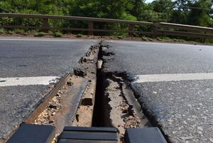 La ruta PY01 ex Acceso Sur se encuentra minada de baches - Nacionales - ABC Color