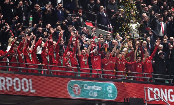 Después de 22 penales, Liverpool conquista la Copa de la Liga